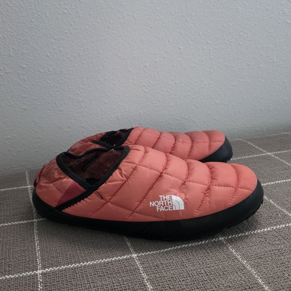 The North Face Eco ThermoBall Traction V Mules - Picture 1 of 11